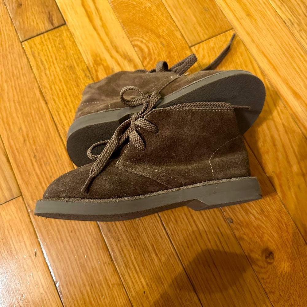 Suede boots